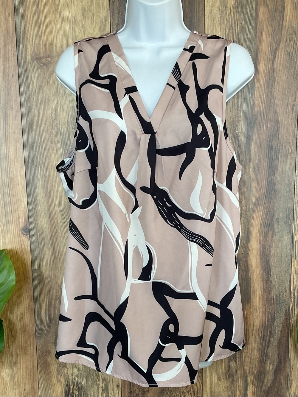 SHEIN Taupe Abstract Print V-Neck Sleeveless Camisole Blouse 2XL W488